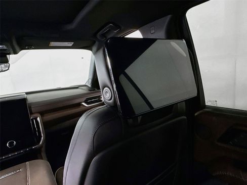 New 2026 GMC Yukon Denali Ultimate w/ LPO, Floor Liner Package AWD/4WD image 20