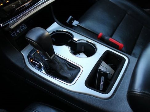 Used 2019 Jeep Grand Cherokee Limited w/ Luxury Group II image 27