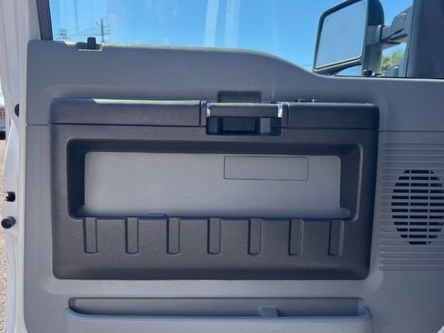 Used 2016 Ford F250 XL w/ Power Equipment Group RWD image 17