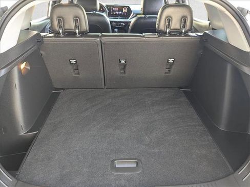 Certified 2024 Chevrolet Trax LT w/ Sunroof Package image 6