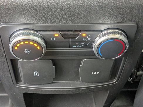 Used 2020 Ford Explorer XLT image 16