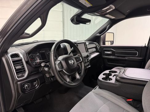 Used 2024 RAM 2500 Big Horn AWD/4WD image 12