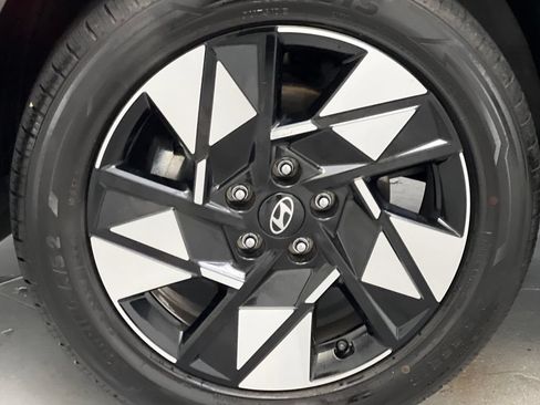 Used 2024 Hyundai Kona SEL AWD/4WD image 65