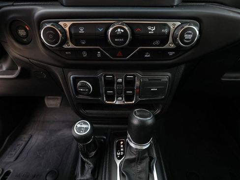 Used 2023 Jeep Wrangler Unlimited Sport AWD/4WD image 19