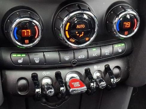 Used 2022 MINI Cooper 4-Door Hardtop image 17