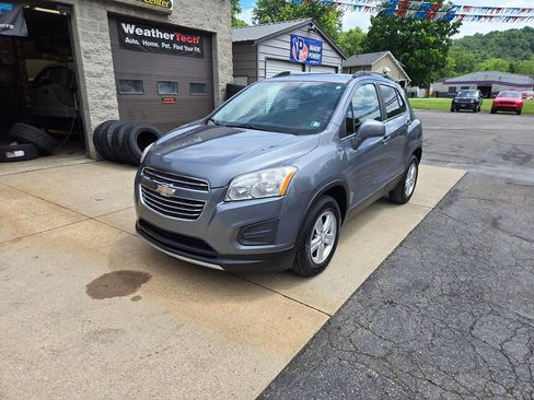 Used 2015 Chevrolet Trax LT w/ LT Plus Package AWD/4WD image 3
