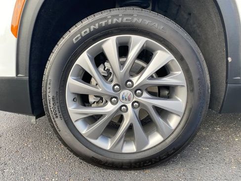 Certified 2025 Buick Enclave Preferred AWD/4WD image 24