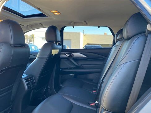 Used 2018 MAZDA CX-9 Touring w/ Touring Premium Package image 22