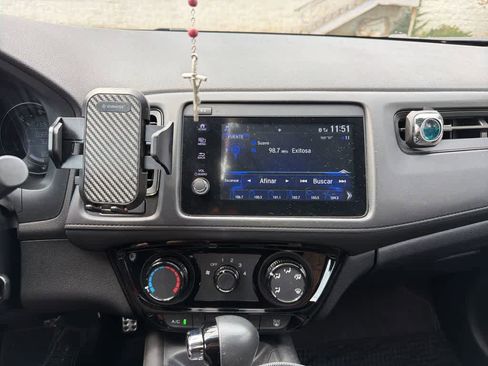 Used 2021 Honda HR-V Sport image 14