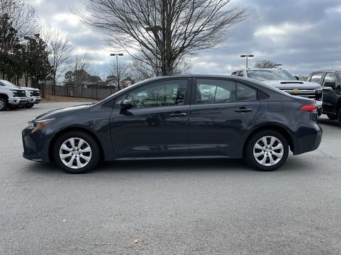 Used 2024 Toyota Corolla LE image 4