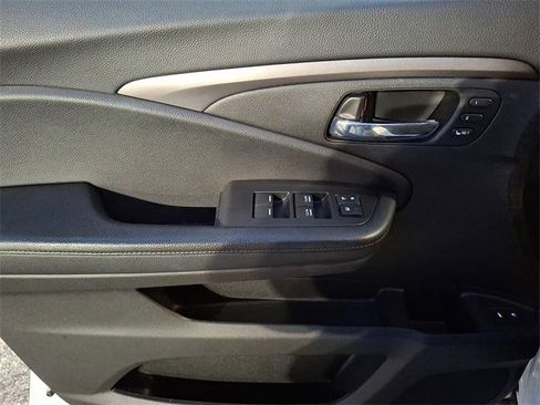 Used 2019 Honda Passport EX-L image 12