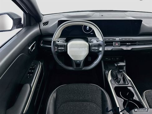Certified 2025 Kia K4 GT-Line FWD image 21