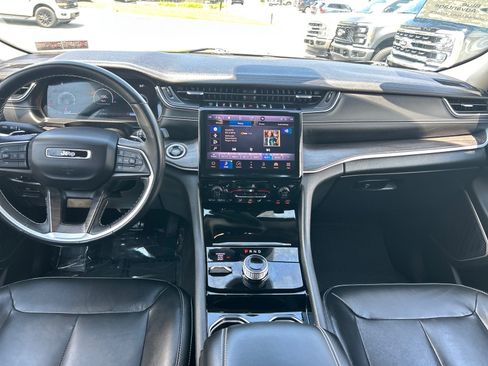 Used 2021 Jeep Grand Cherokee L Limited AWD/4WD image 6