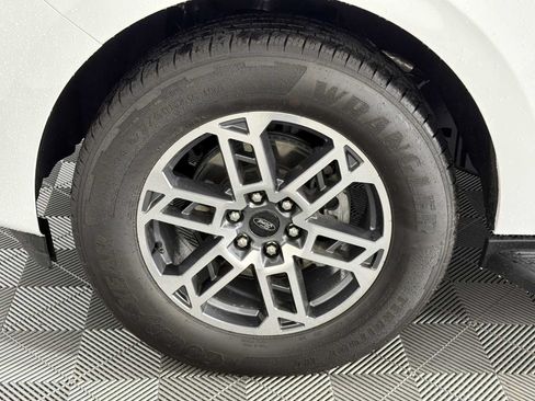 Used 2026 Ford Expedition Active RWD image 11