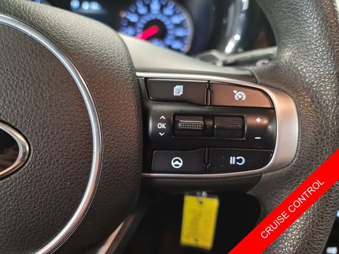 Used 2021 Kia K5 LX image 12