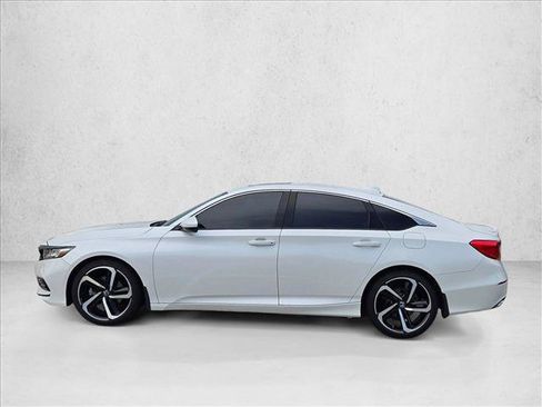 Used 2018 Honda Accord Sport image 9