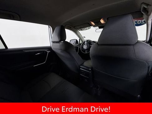 Used 2021 Toyota RAV4 XLE FWD image 29