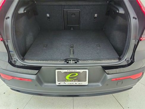 Used 2023 Volvo C40 P8 Recharge Ultimate image 14