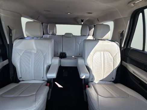 Used 2019 Ford Expedition Max Platinum image 26