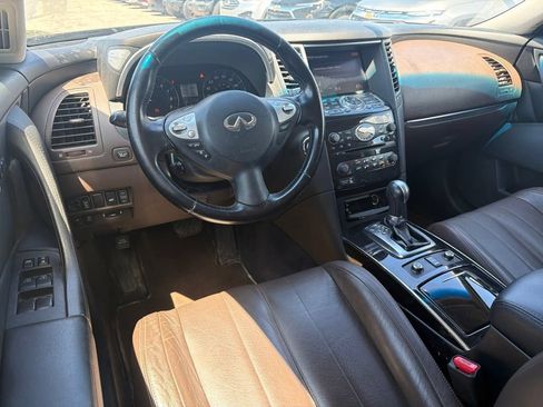 Used 2012 INFINITI FX35 AWD w/ Premium Pkg image 11
