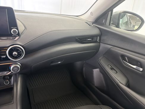 Used 2025 Nissan Sentra SV w/ All-Weather Package FWD image 9