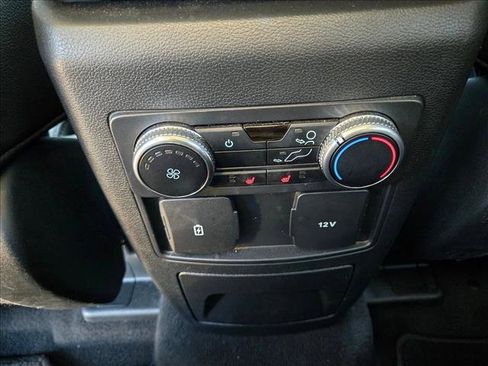 Used 2023 Ford Explorer Limited image 18