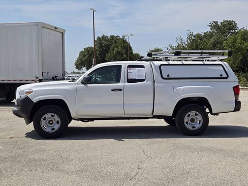 Used 2020 Toyota Tacoma SR RWD image 4