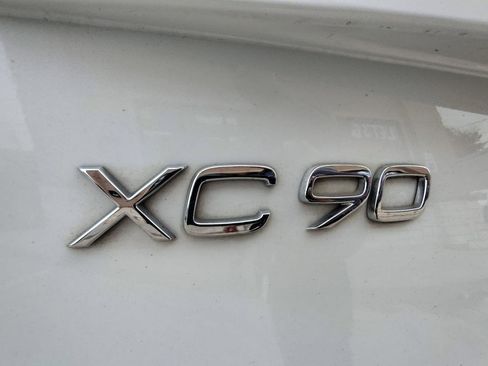 Used 2020 Volvo XC90 T5 Momentum image 13