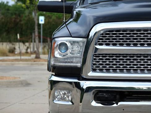 Used 2015 RAM 2500 Laramie w/ Convenience Group image 5