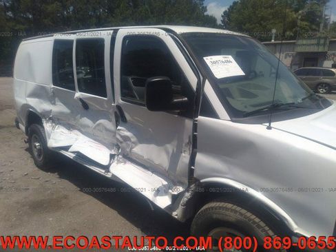 Used 2015 GMC Savana 2500 image 6