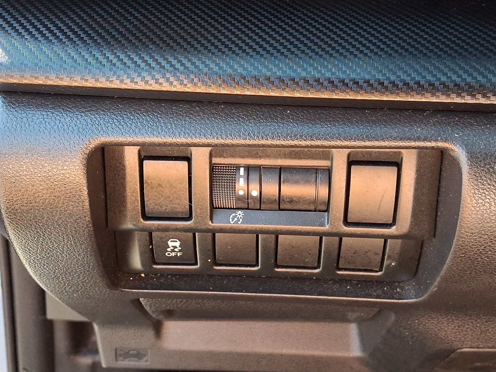 Used 2018 Subaru Crosstrek 2.0i AWD/4WD image 25