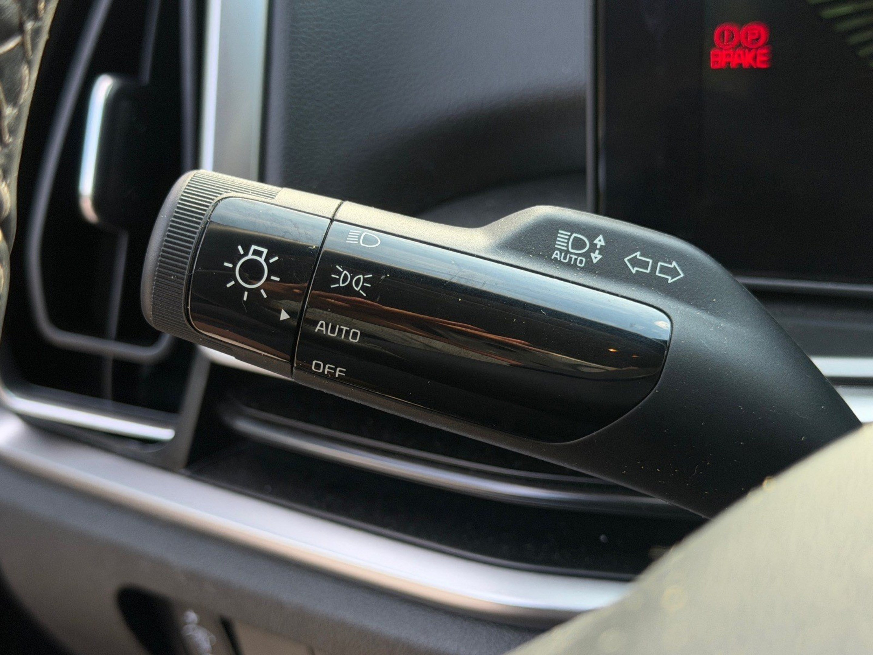 Certified 2026 Kia Sorento LX FWD image 32