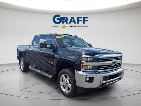 Used 2019 Chevrolet Silverado 2500 LTZ w/ Vortec Plus Package AWD/4WD image 11