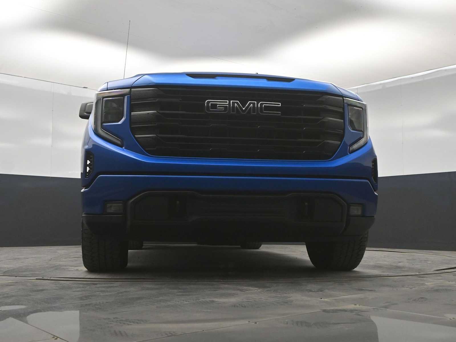 Used 2024 GMC Sierra 1500 Elevation w/ Preferred Package AWD/4WD image 35