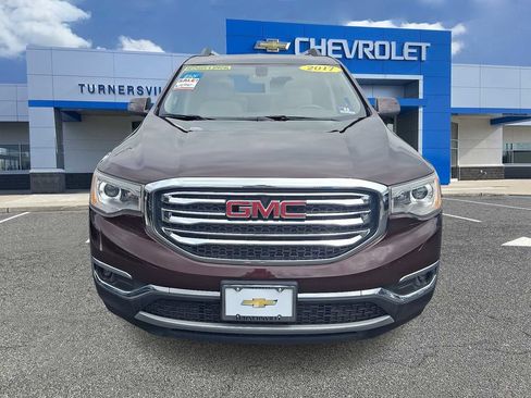 Certified 2017 GMC Acadia SLT FWD image 2