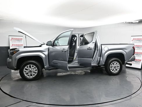 Used 2025 Toyota Tacoma SR5 image 44