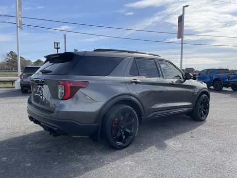 Used 2020 Ford Explorer ST w/ ST Street Pack image 2