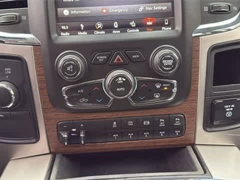 Used 2018 RAM 2500 Laramie w/ Convenience Group image 41