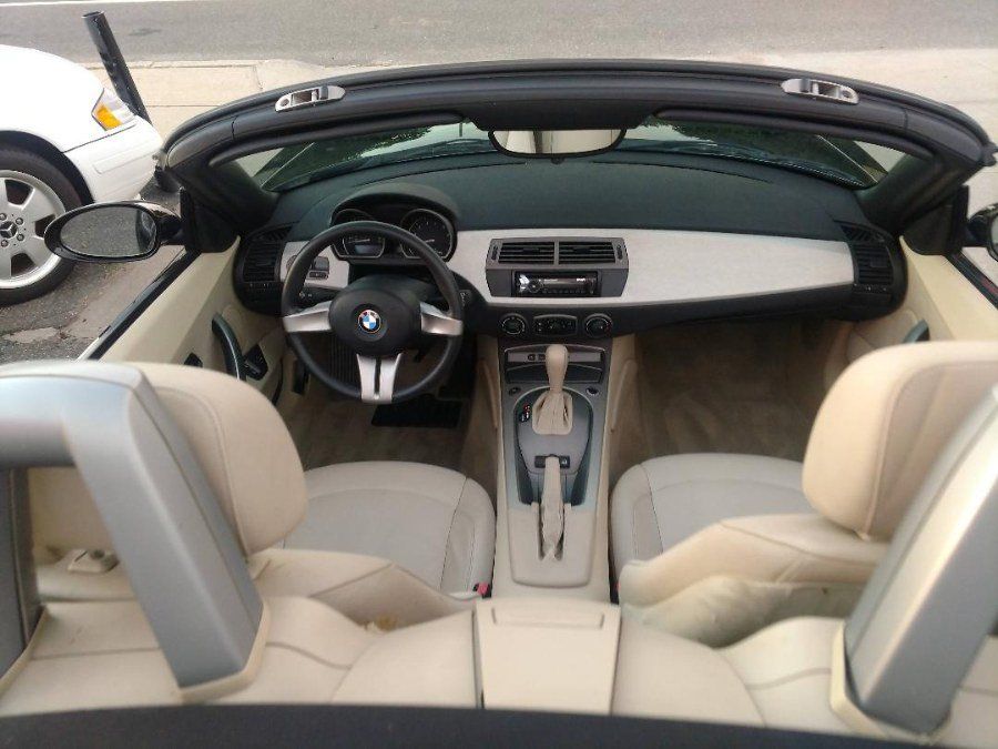 Used 2003 BMW Z4 2.5i RWD image 14