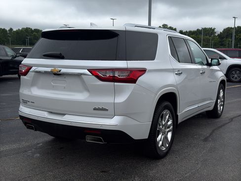 Certified 2019 Chevrolet Traverse High Country w/ LPO, Floor Liner Package AWD/4WD image 5