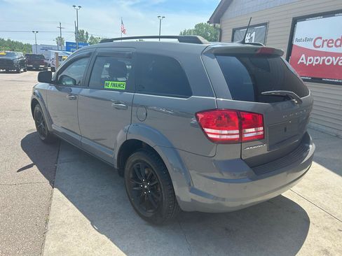 Used 2020 Dodge Journey SE w/ SE Popular Equipment Group FWD image 7