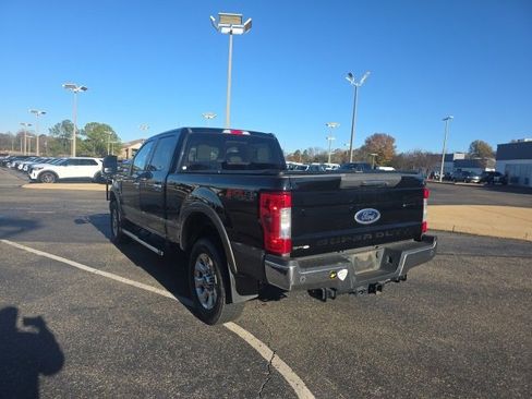 Used 2018 Ford F250 Lariat w/ Chrome Package image 5