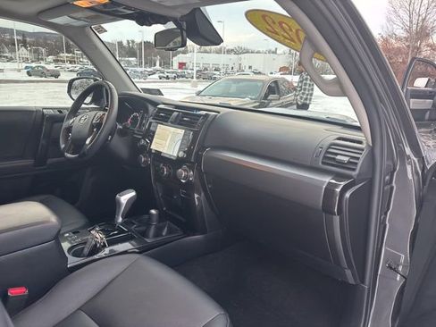 Certified 2022 Toyota 4Runner TRD Off-Road Premium image 11