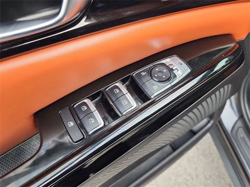 Used 2022 Kia Carnival SX image 11