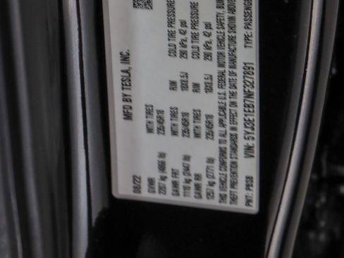 Used 2022 Tesla Model 3 Long Range AWD/4WD image 27