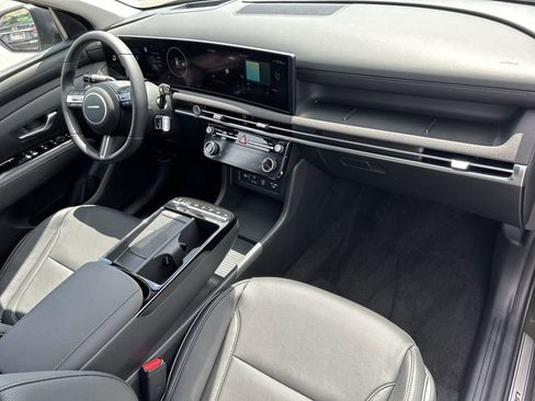 New 2025 Hyundai Tucson Limited image 19