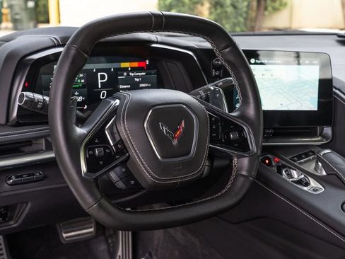 Used 2025 Chevrolet Corvette Stingray Preferred Cpe w/ Z51 Performance Package RWD image 16