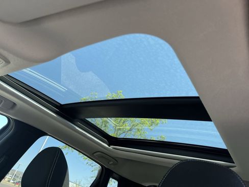 New 2025 Nissan Kicks SV w/ SV Premium Package image 18