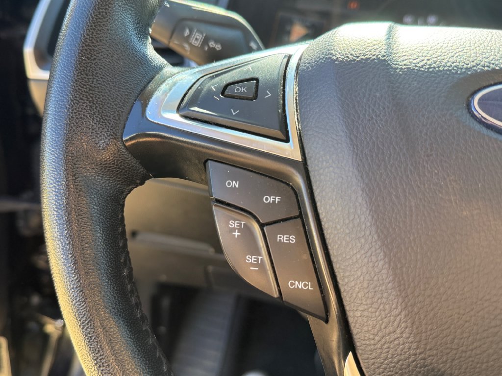 Used 2024 Ford Edge SEL AWD/4WD image 16
