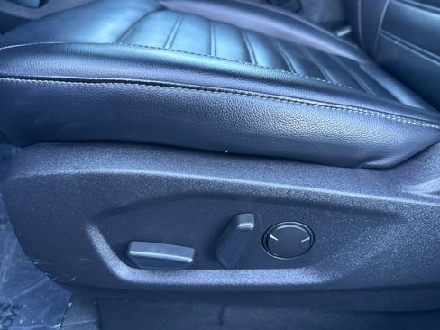 Used 2022 Ford Edge SEL image 14